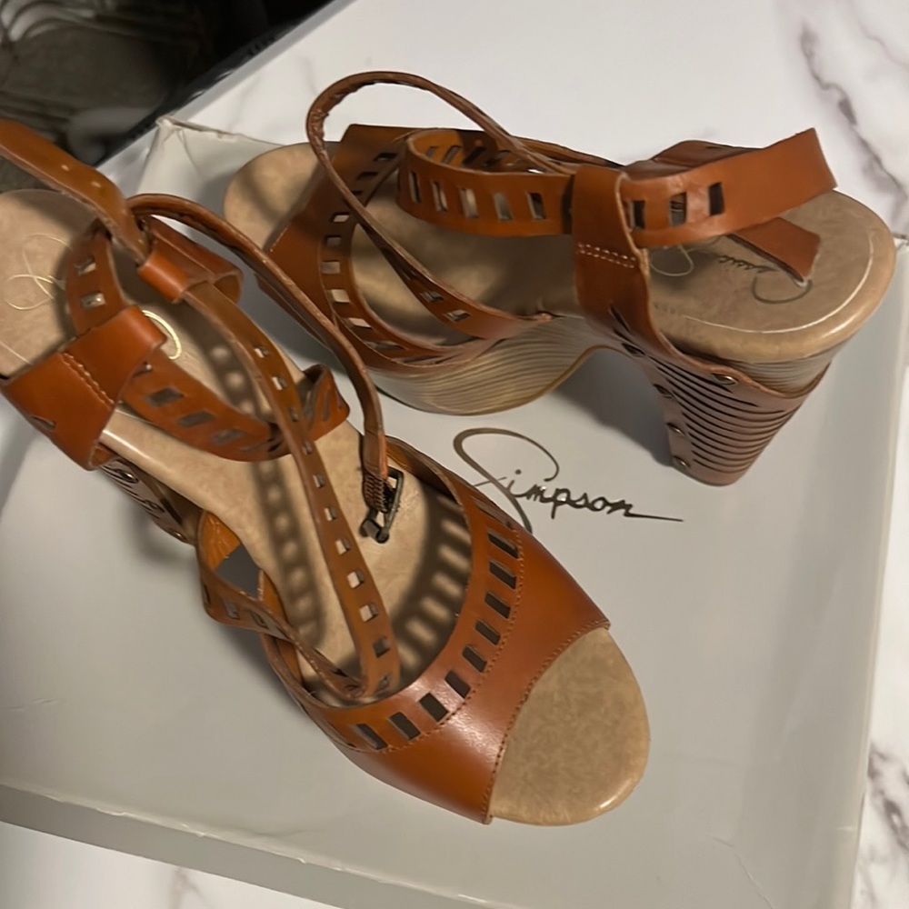 Very nice shoes and very comfortable